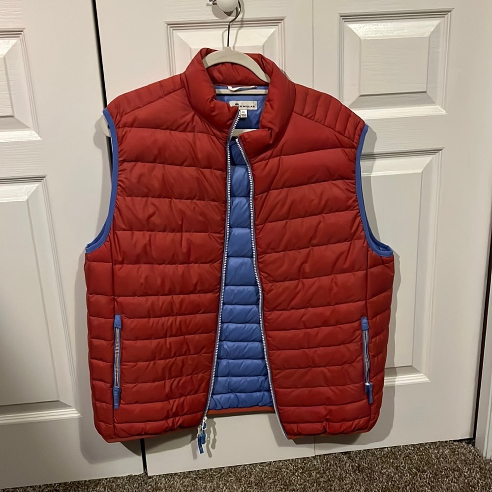 Peter Millar XL Puffer Vest. Salmon/ Blue color. Light weight. EUC.